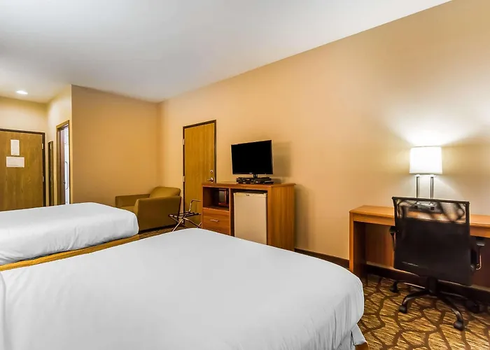 Quality Inn & Suites Chesterfield Village