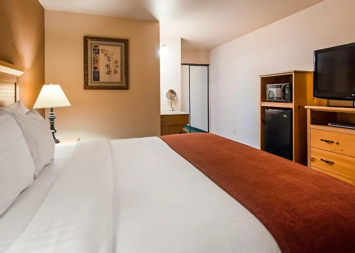 Best Western Plus Hartford Lodge