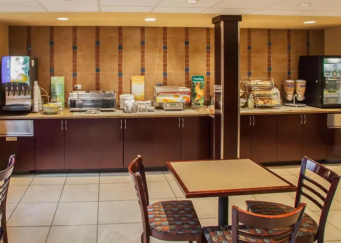 Quality Inn & Suites St Charles -West Chicago
