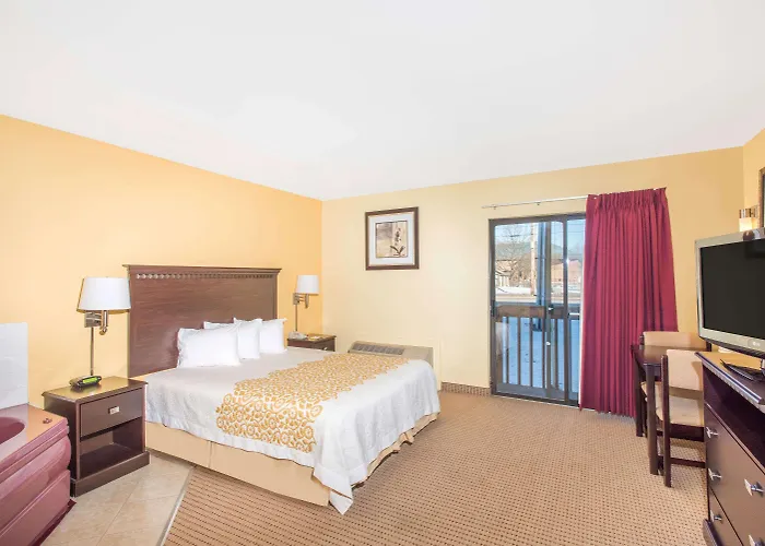 Days Inn By Wyndham Colchester Burlington