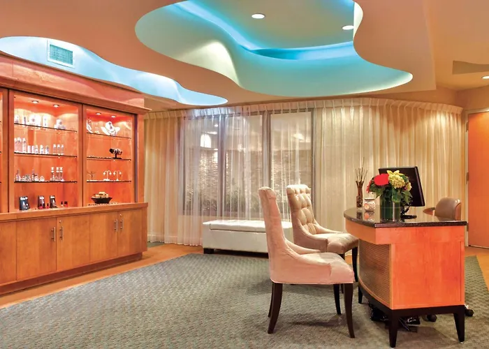 Viana Hotel And Spa, Trademark Collection By Wyndham Westbury
