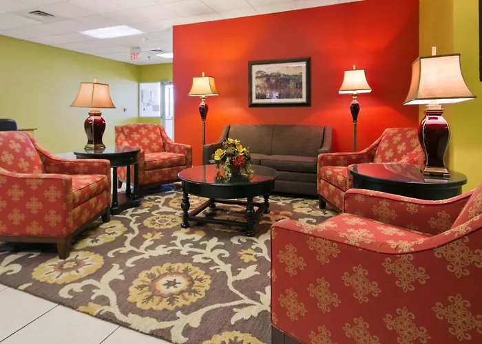 Baymont By Wyndham Huron Sd