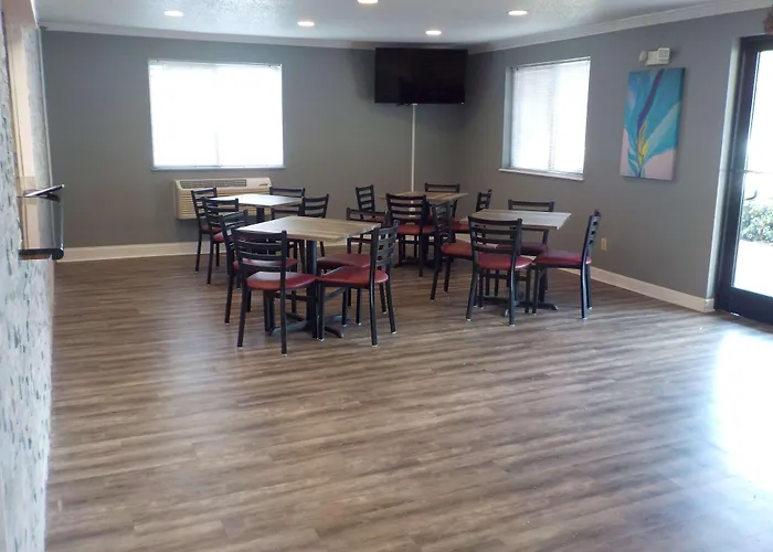 Best Western Plus Stevens County Inn