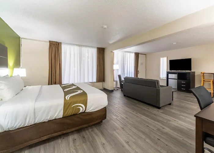 Quality Inn & Suites Vandalia Near I-70 And Hwy 51