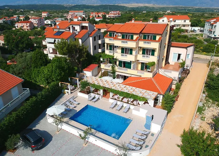 Pansion Villa Bok
