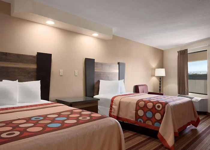 Super 8 By Wyndham Rahway/Newark