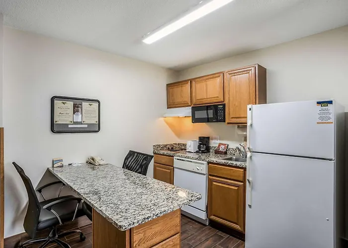 Mainstay Suites Cedar Rapids North - Marion