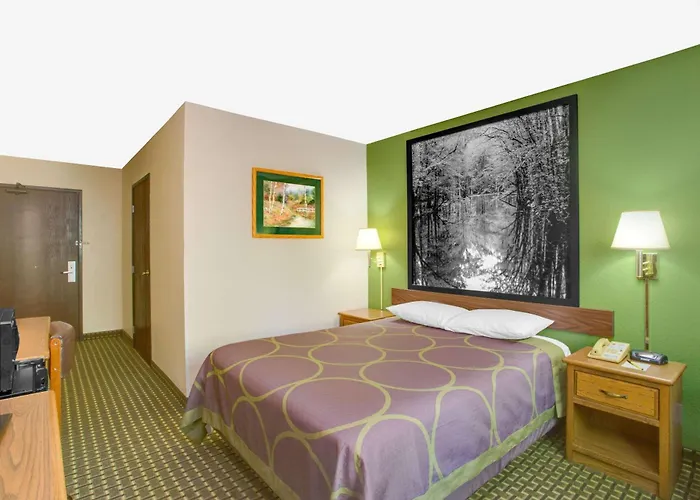 Super 8 By Wyndham Radford Va