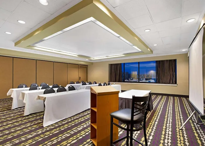 La Quinta By Wyndham Springfield