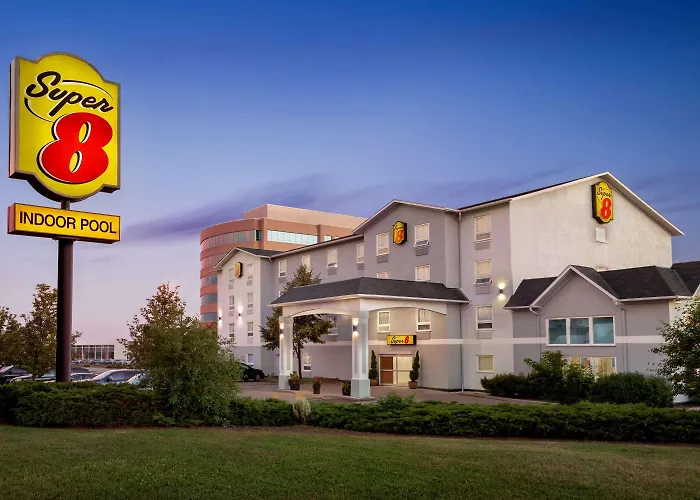 Super 8 By Wyndham Ajax/Toronto On