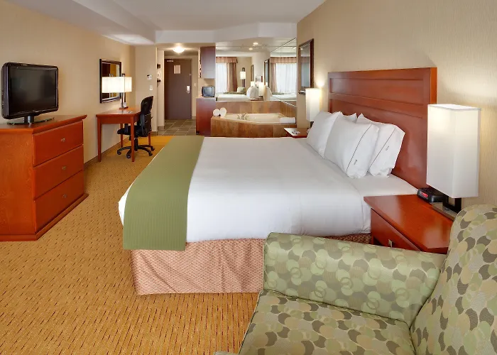 Holiday Inn Express Hotel & Suites Clarington - Bowmanville By Ihg