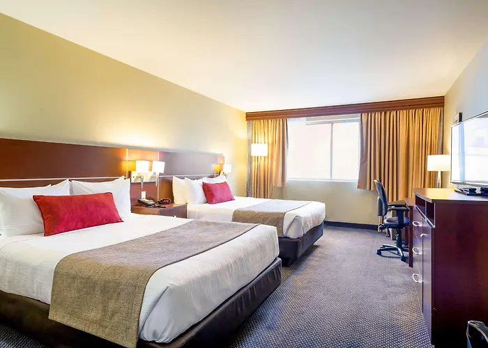 Spark By Hilton Montreal Brossard