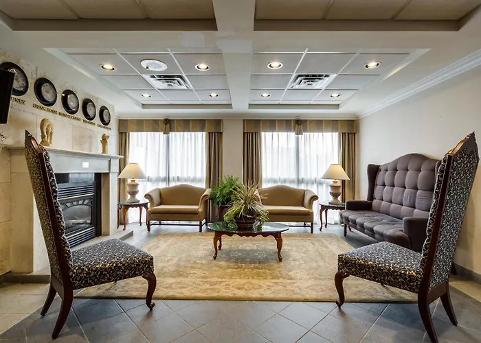 Monte Carlo Inn Oakville Suites