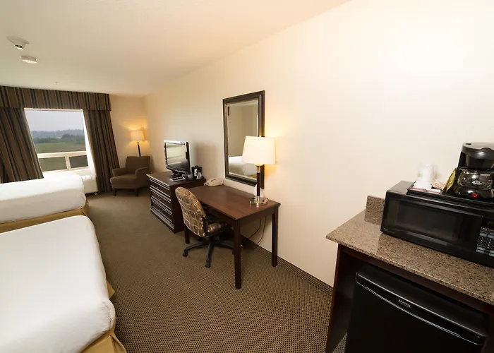 Holiday Inn Express & Suites Whitecourt By Ihg