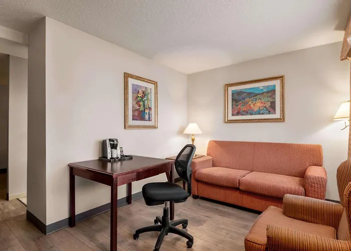 Travelodge By Wyndham Abbotsford Bakerview