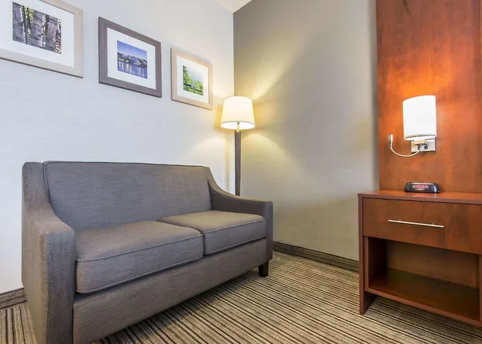 Comfort Inn & Suites
