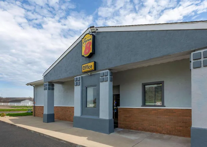 Super 8 By Wyndham Newcomerstown