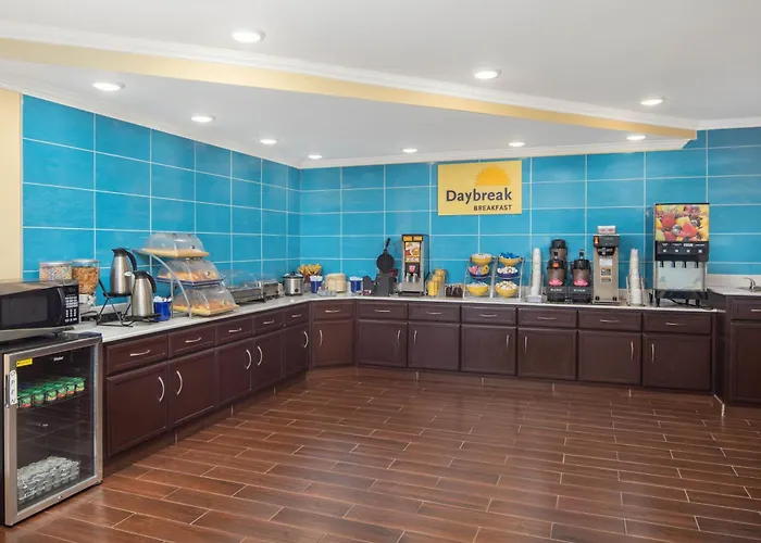 Days Inn By Wyndham Muscle Shoals