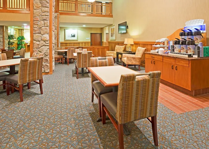 Comfort Inn & Suites Mountain Iron And Virginia