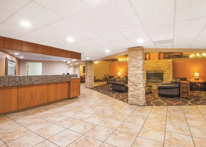 Mountain Valley Inn & Suites
