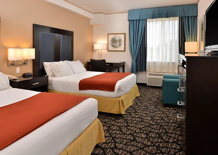 Holiday Inn Express & Suites Tacoma South - Lakewood By Ihg