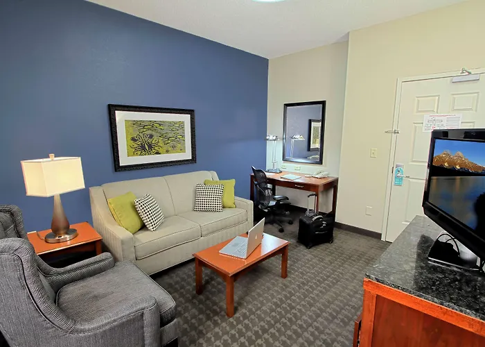 Hilton Garden Inn Westbury