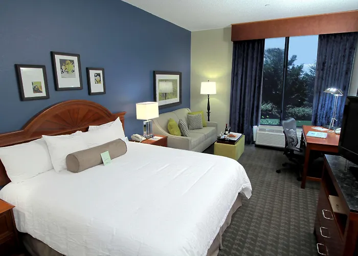 Hilton Garden Inn Westbury