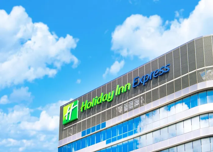 Holiday Inn Express Macau City Centre By Ihg