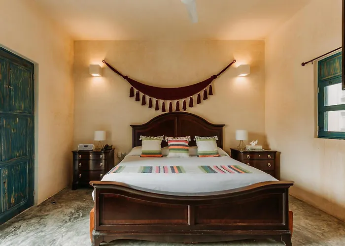 Waye Valladolid Centro - Sustainable, Authentic Experiences & Pet Friendly Boutique Hotel