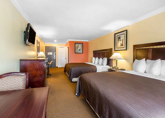 Quality Inn & Suites Bell Gardens-Los Angeles