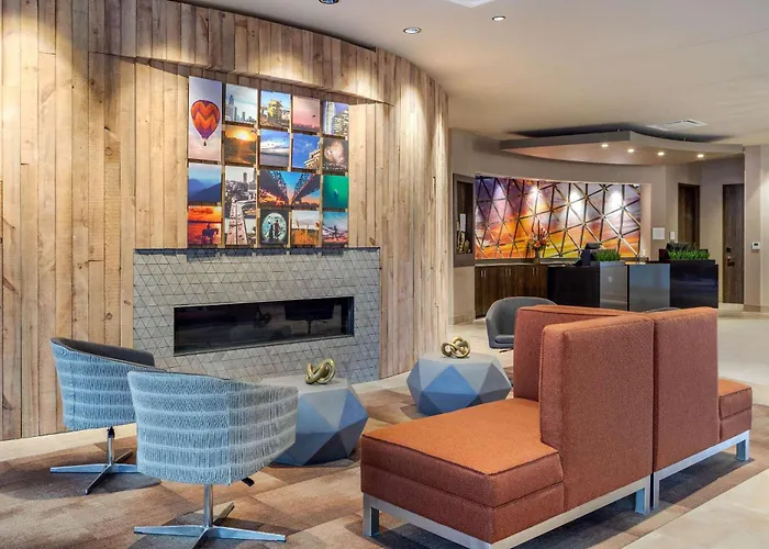 Cambria Hotel Omaha Downtown