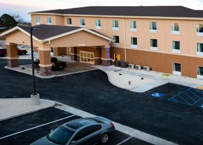 Quality Inn & Suites Carlsbad Caverns Area