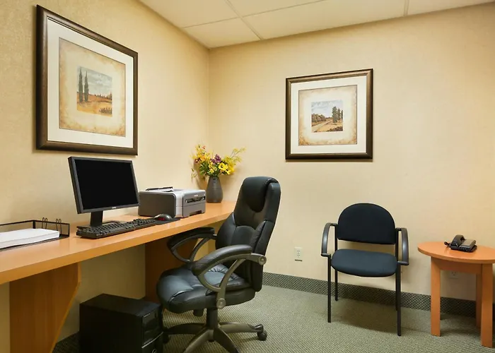 Days Inn By Wyndham Orillia