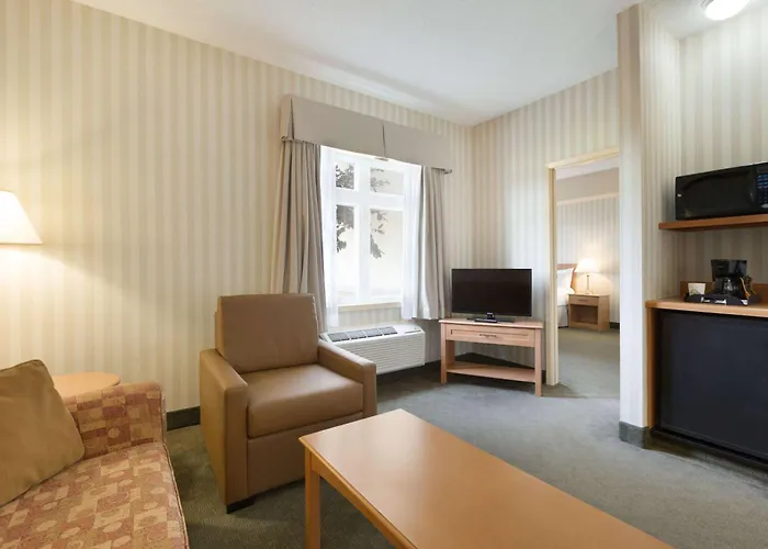 Days Inn By Wyndham Orillia
