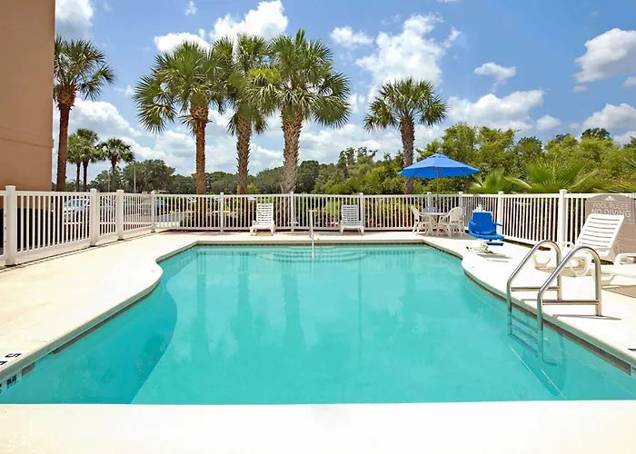 Microtel Inn & Suites By Wyndham Bushnell