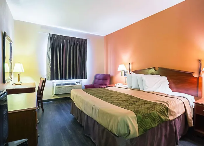 Econo Lodge Inn & Suites Ripley