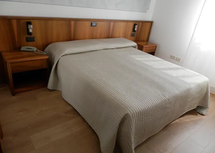 Continental Hotel Lovere