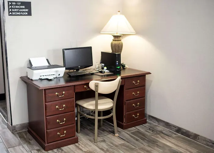 Super 8 By Wyndham Poplar Bluff Missouri
