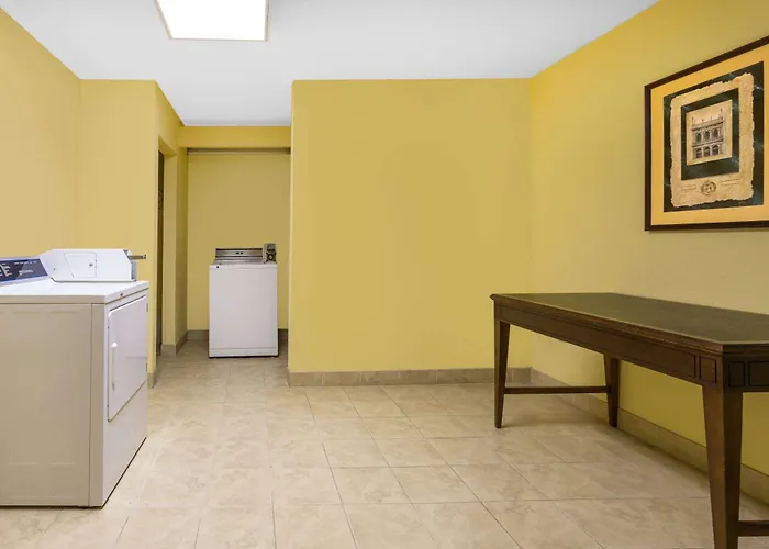 Days Inn By Wyndham Mocksville
