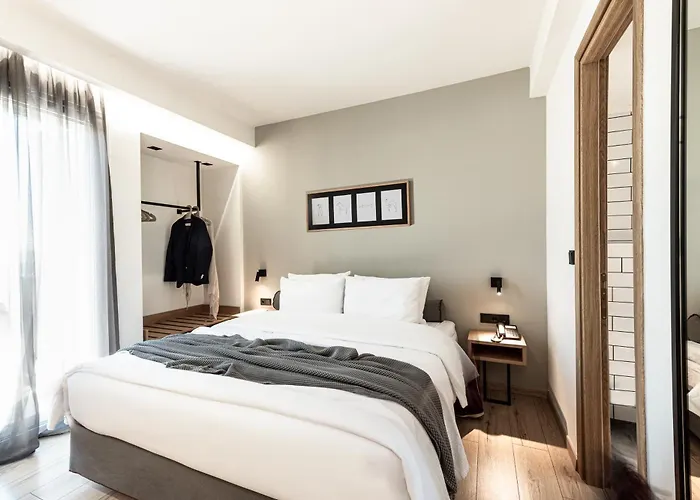 31 Doors Hotel