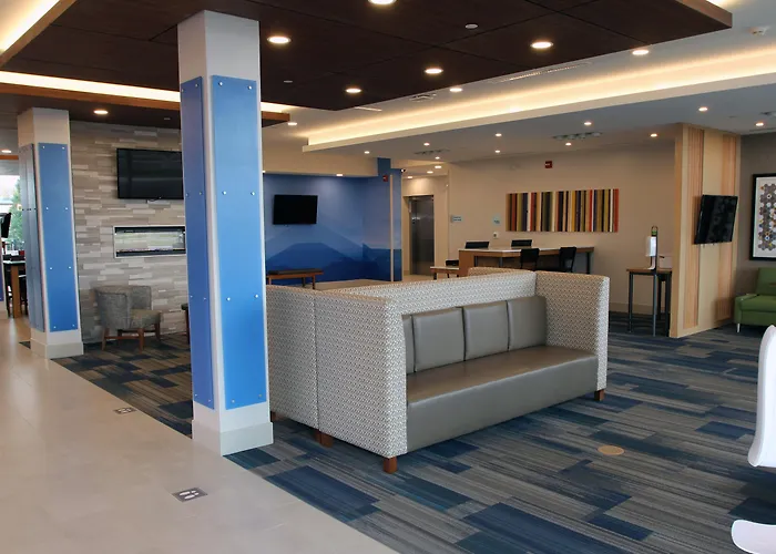 Holiday Inn Express & Suites - Collingwood