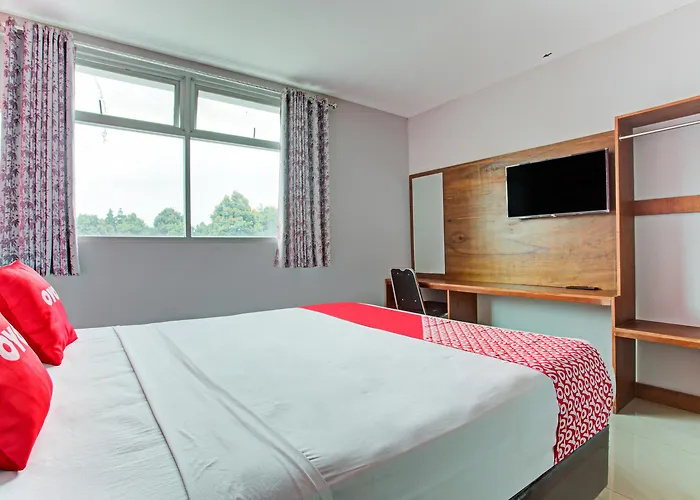 Super Oyo Collection O 3876 The Aurora Inn Lembang