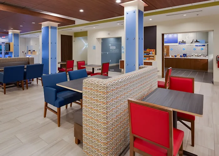 Holiday Inn Express & Suites Latta By Ihg