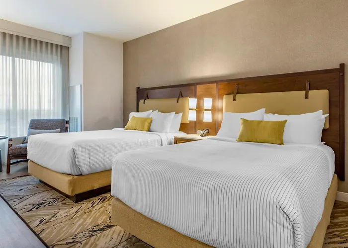 Hotel Centro Sonoma Wine Country, Tapestry Collection Hilton