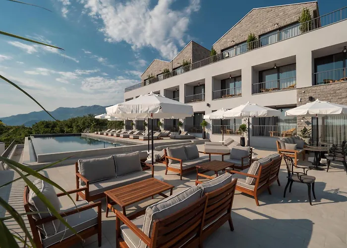 Vivid Blue Serenity Resort (Adults Only)