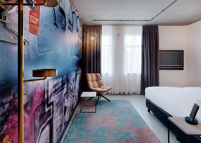 Hotel The Match