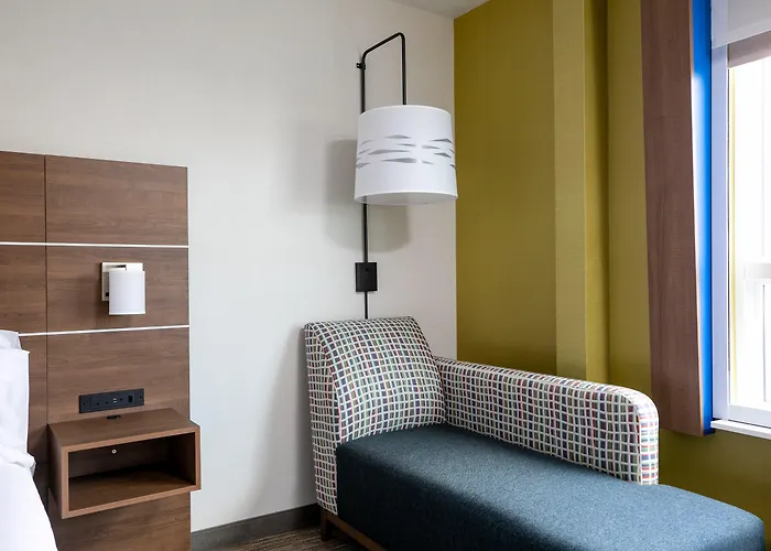 Holiday Inn Express - Lethbridge Southeast By Ihg
