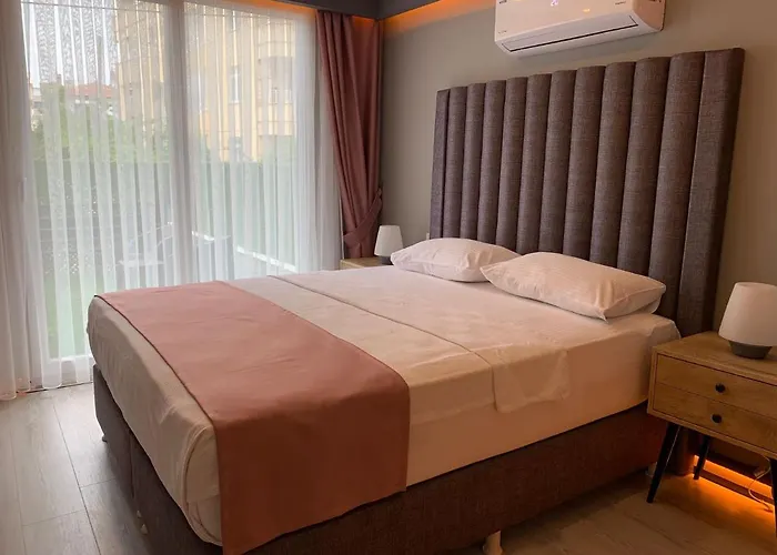 L'opera Deluxe Hotel