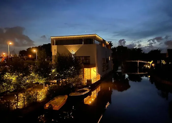 Above And Beyond - Luxe Suite Met Sauna En Stoomdouche