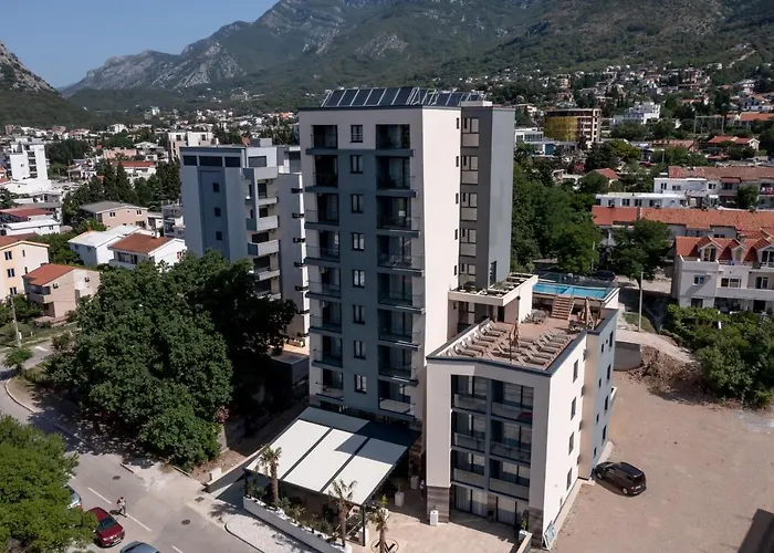 N Hotel